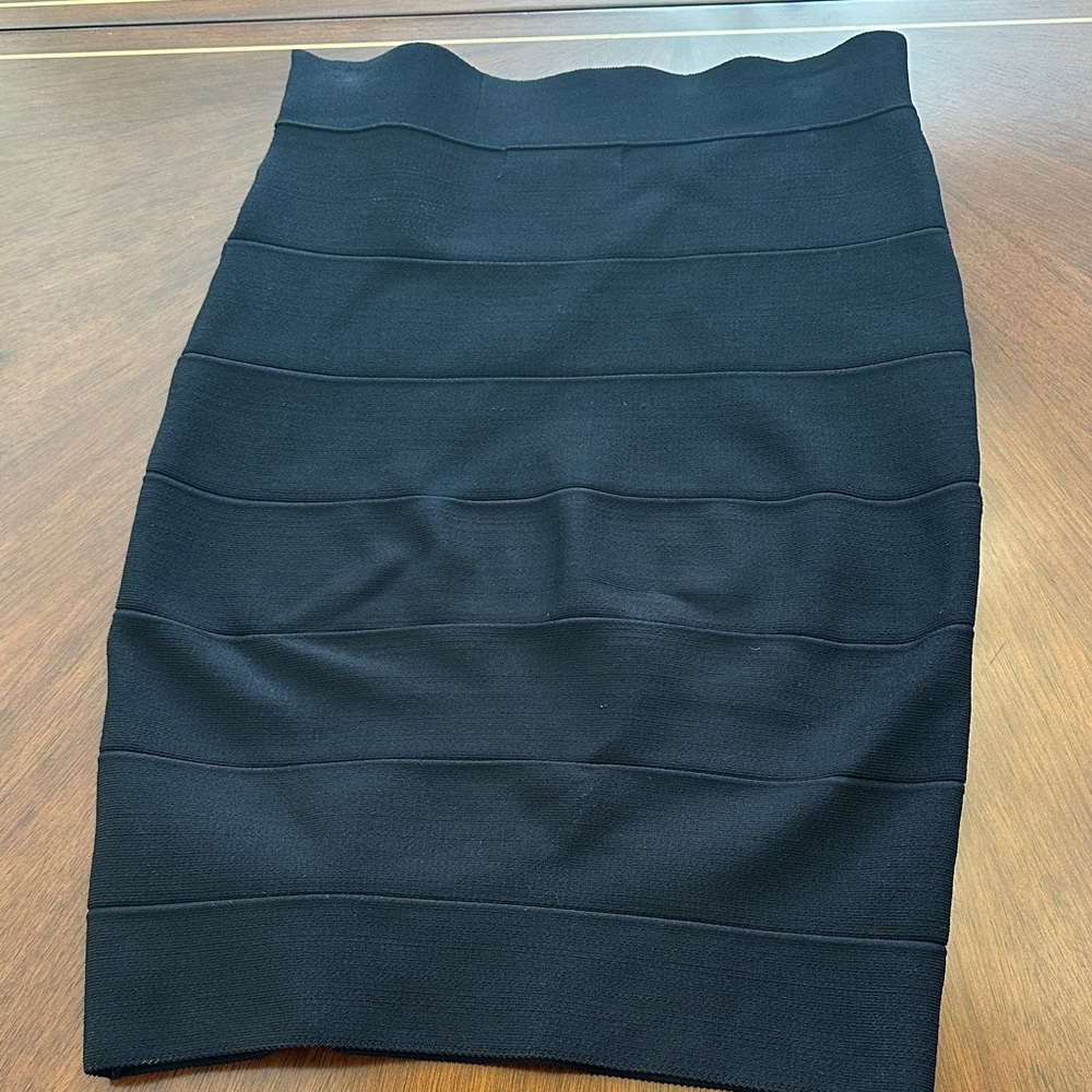 Romeo & Juliet Couture Black Women's Bandage Skirt, Stretchy, Mini, Size S - Picture 12 of 12